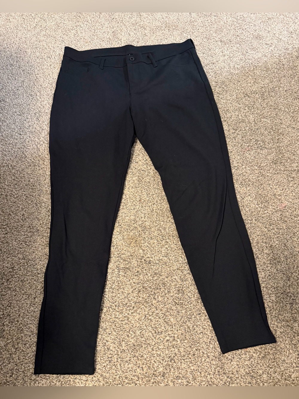 Women’s yummie size L black pants. EUC